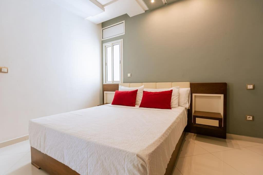 Central 2-Bedrooms Near Beach & Dining Tânger Exterior foto